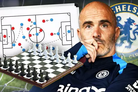  الملك الفرنسي في خطر.. "عاشق الشطرنج" يتحدى باريس سان جيرمان